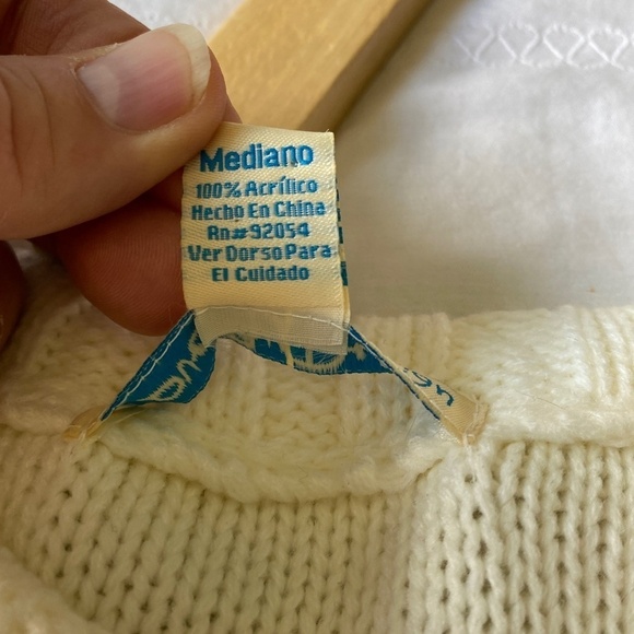 Love‎ by Design Women's Cable Knit Cream Crop Sweater Size Medium - Picture 8 of 12